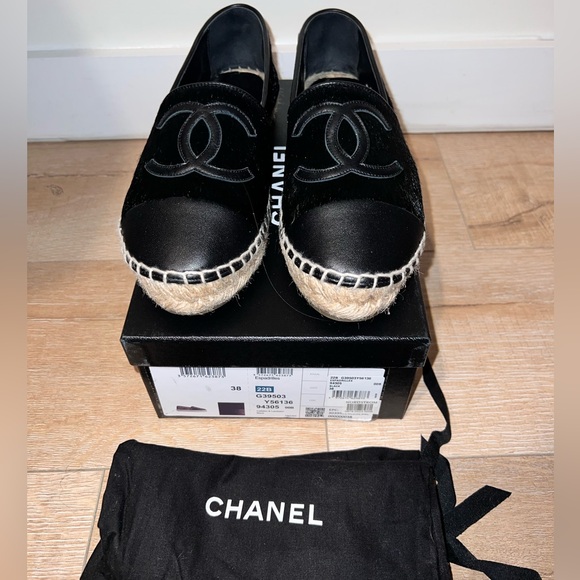 CHANEL Black Espadrilles with Iconic Logo - Picture 1 of 6